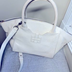 Elaine Turner large beige handbag.